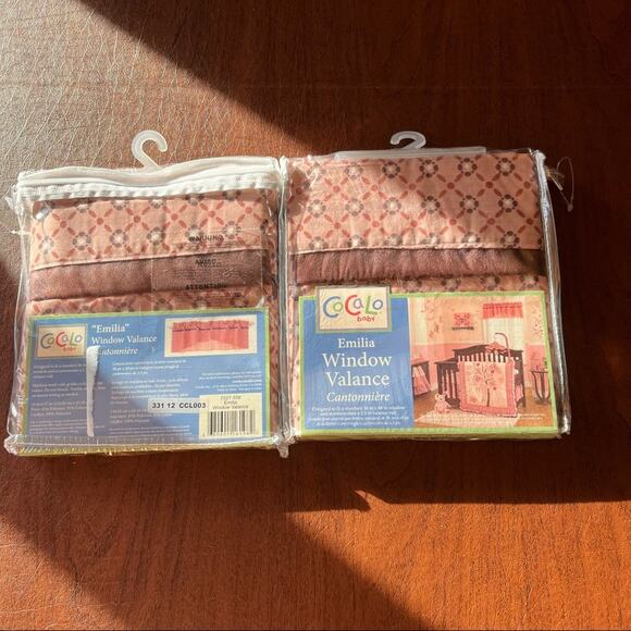 CoCaLo Emilia Window Valance set of 2 Pink 36 x 48 - Picture 8 of 10